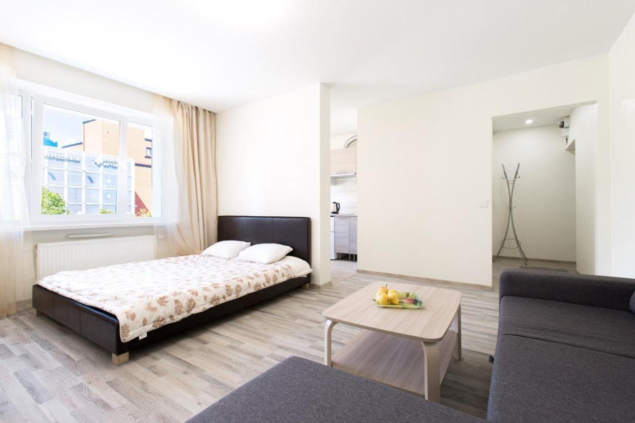 Sunny Apartment Near Bus Station Tallin Exterior foto